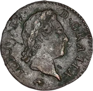 Tête laurée de Louis XV à droite.