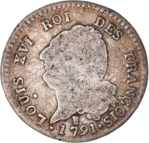 Génie à droite, gravant les tables de la Loi.