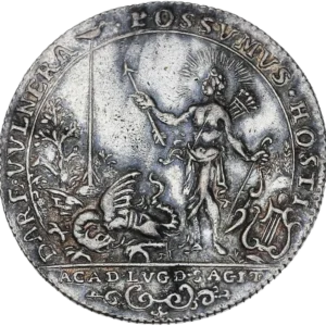 Apollon à gauche, avec carquois sur l’épaule, tenant un arc de la main gauche et une flèche de la main droite. À ses pieds, une lyre et un dragon, derrière un mât avec perroquet.