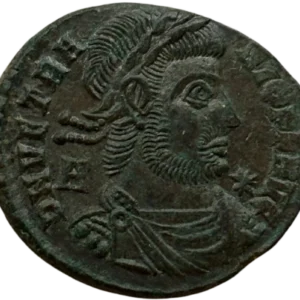 Buste lauré, drapé et cuirassé de Vétranion à droite.