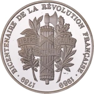 Faisceau entouré de feuille de chêne et d'olivier.