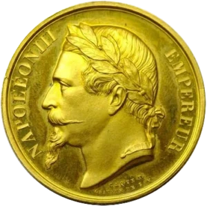 Tête nue de Napoléon III à gauche.