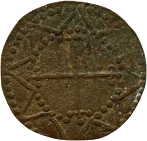 Croix entourée d'annelets rayonnants.