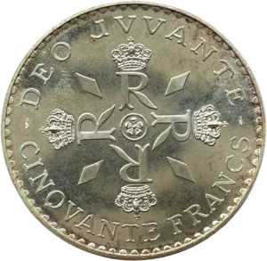 Croix formées de 4 R monogrammes couronnés intercalés par 4 fusées, une fleur encerclée.