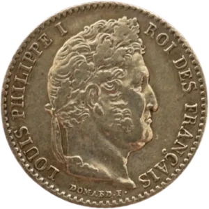 Tête laurée de Louis Philippe Ier à droite.