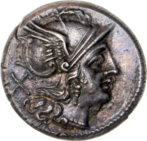 Tête casquée de Roma à droite.