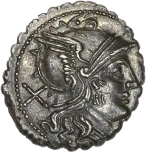 Tête casquée de Roma à droite.