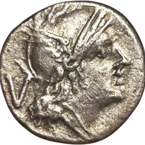 Tête casquée de Roma à droite, "V" derrière la tête.