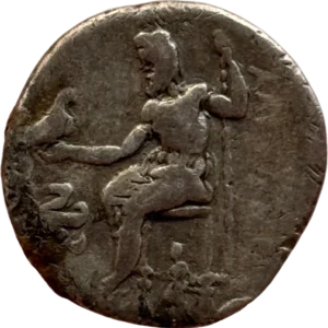 Zeus assis à gauche.