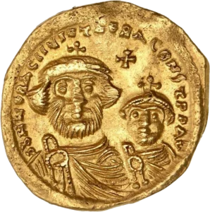 Croix surélevée de quatre marches.