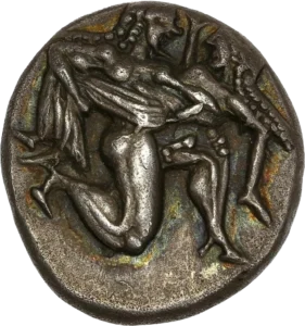 Satyre ithyphallique à demi agenouillé courant à droite, prenant une nymphe par la taille.