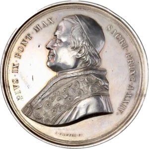 Buste du Pape Pie IX à gauche.